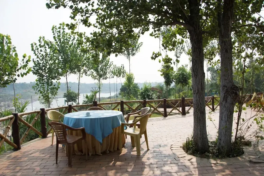 V Resorts Vrindavan Gopala Bhedaghat - Général