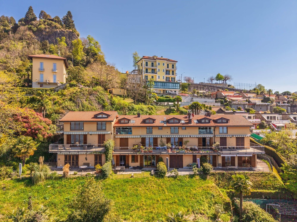 3 Bedroom Italian Lakes Apartment