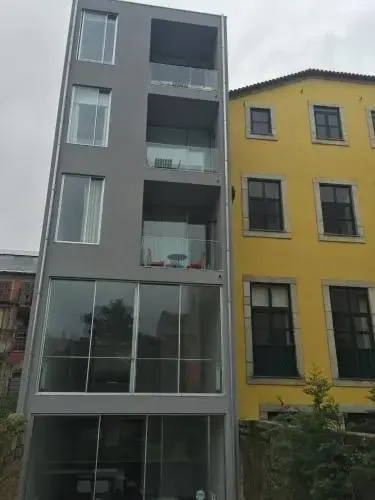 RUA Apartments - Miguel Bombarda