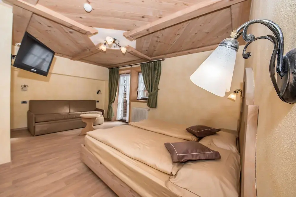 Comfort Triple room with balcony and with mountain view