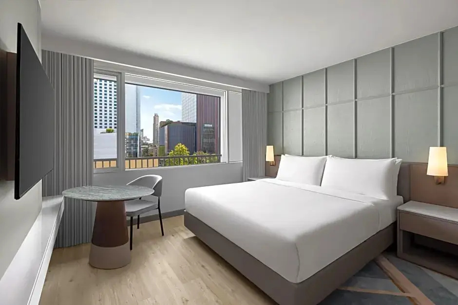 Deluxe Double with Bathtub room (full double bed)