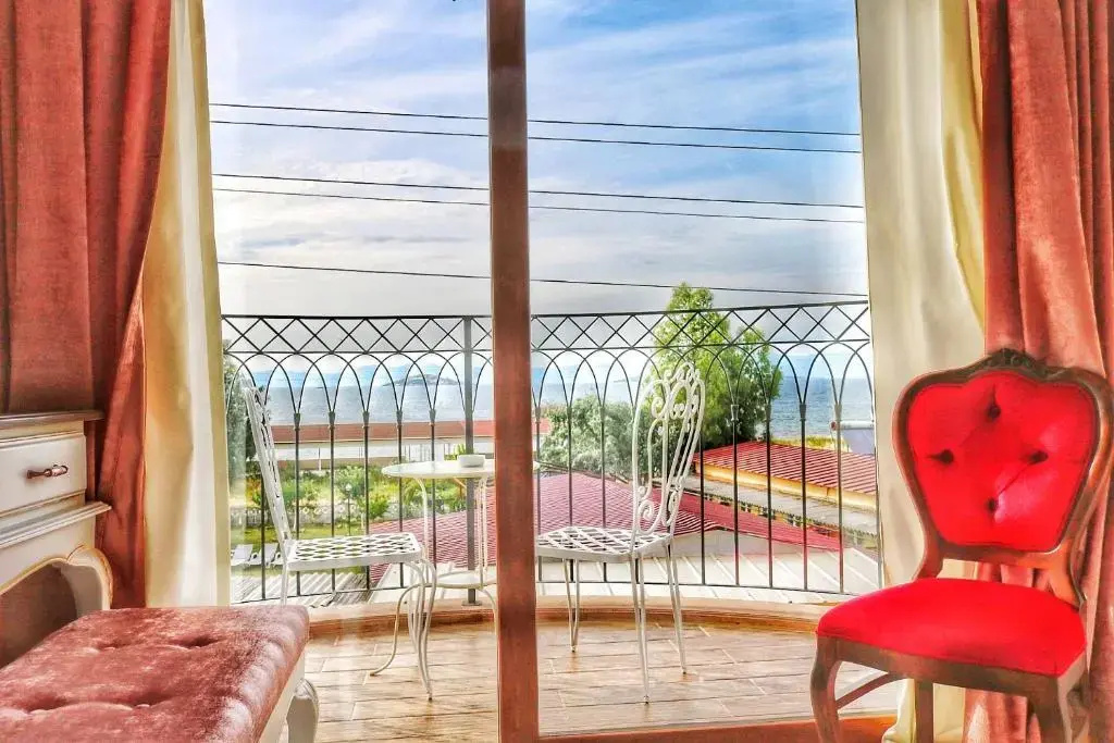 Deluxe Double room with sea view (full double bed)
