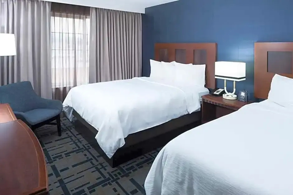 Embassy Suites by Hilton Anchorage - Chambres