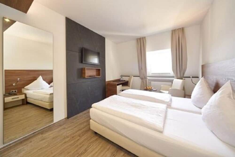 Hotel Doctor Weinstube by null