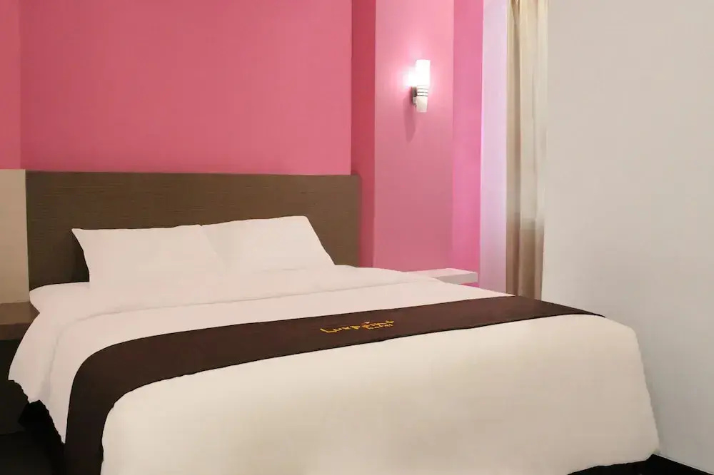 Luxpoint Hotel Surabaya - Chambres