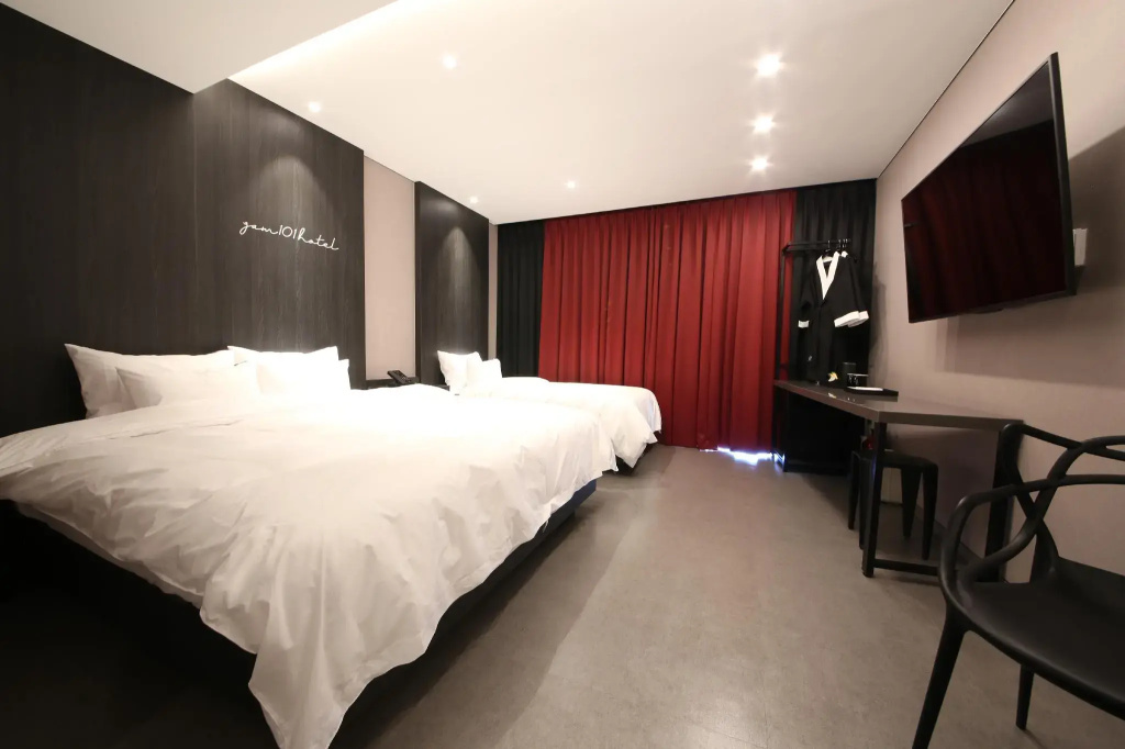 Standard Double Family room (twin beds)