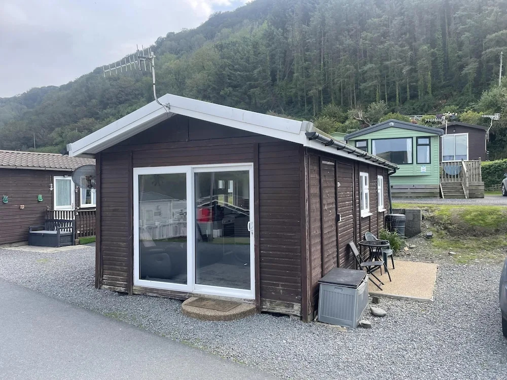 Charming Chalet Nestled in Heart of Clarach Bay