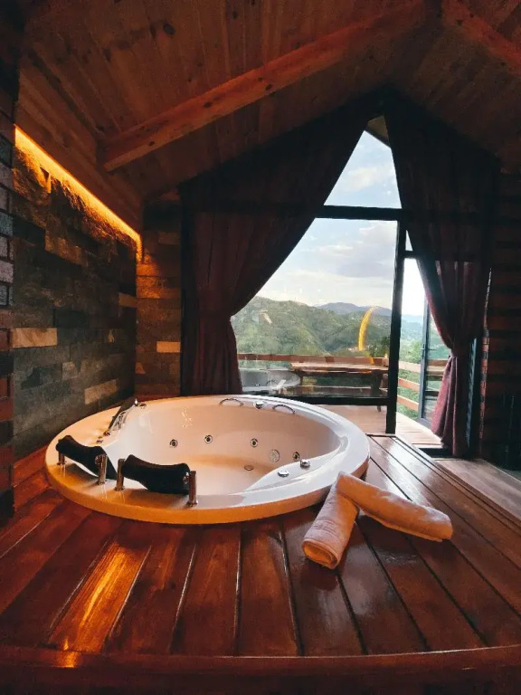 Zirvedekal Suit Otel