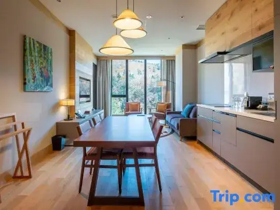 Yu Kiroro, Ski-In Ski-Out Luxury Residences