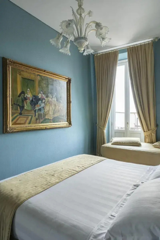 Superior Double room with balcony (full double bed)