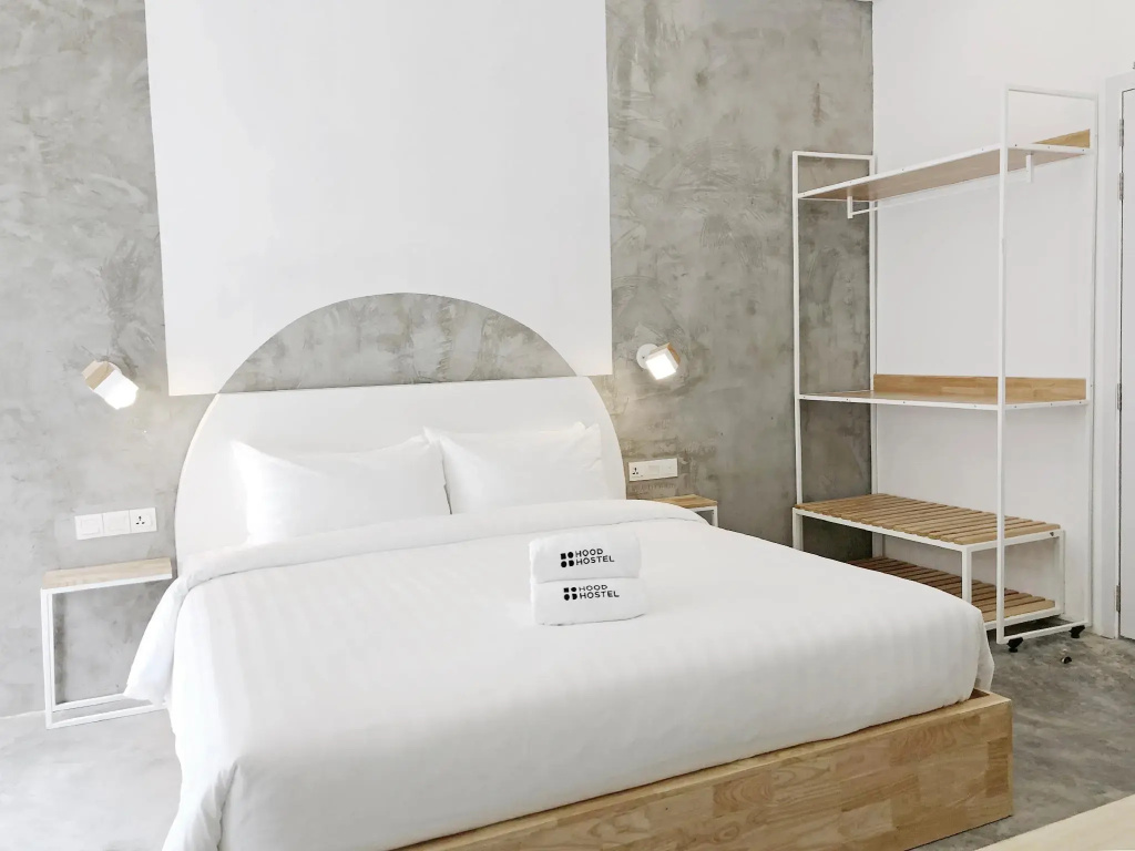 Standard Double room with balcony (full double bed)