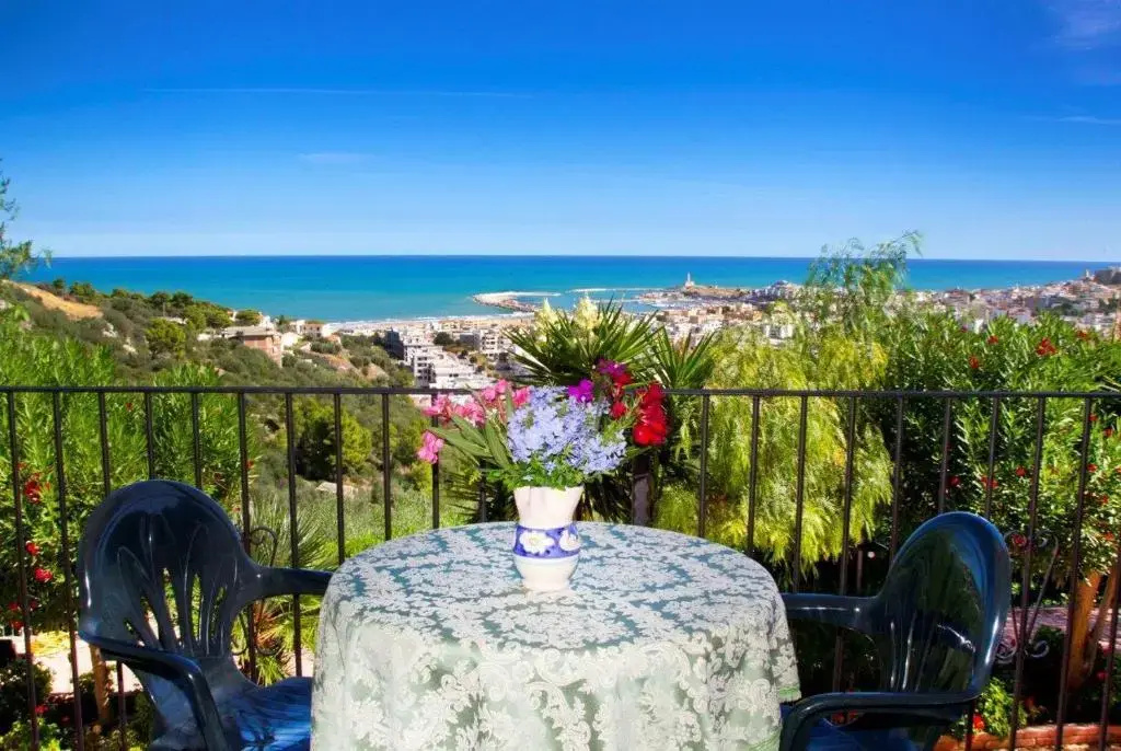 2 Bedrooms Apartment with sea view