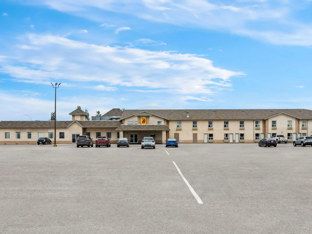 Super 8 by Wyndham Meadow Lake