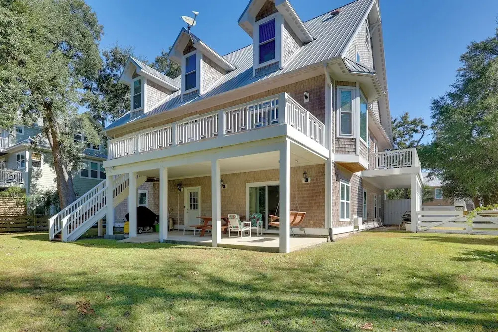 1 Mi to Boardwalk: Carolina Beach Retreat w/ Patio