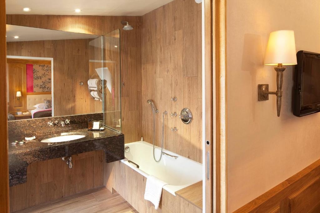 Hotel La Perle 56