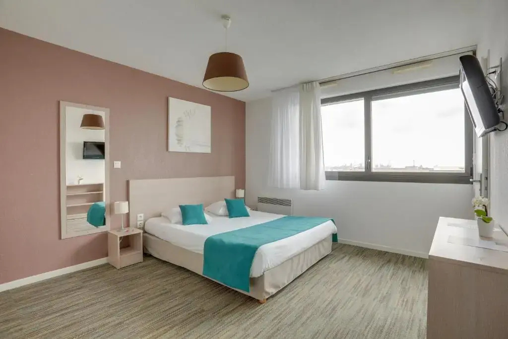 Superior Double Studio (full double bed)