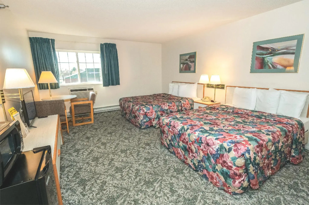 Standard Double room (full double bed)