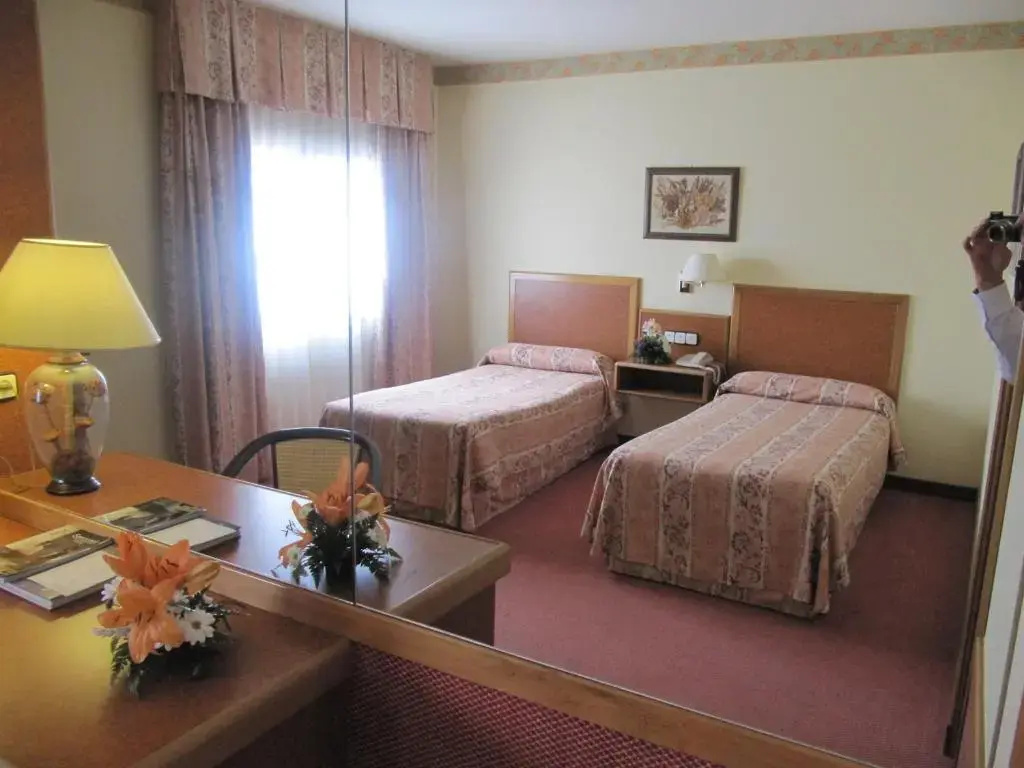 Hotel Sercotel Cuatro Postes - Chambres