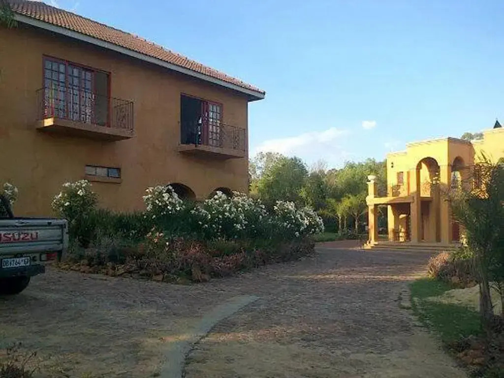 Single Apartment with balcony