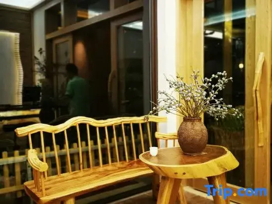 Balcony & Terrace