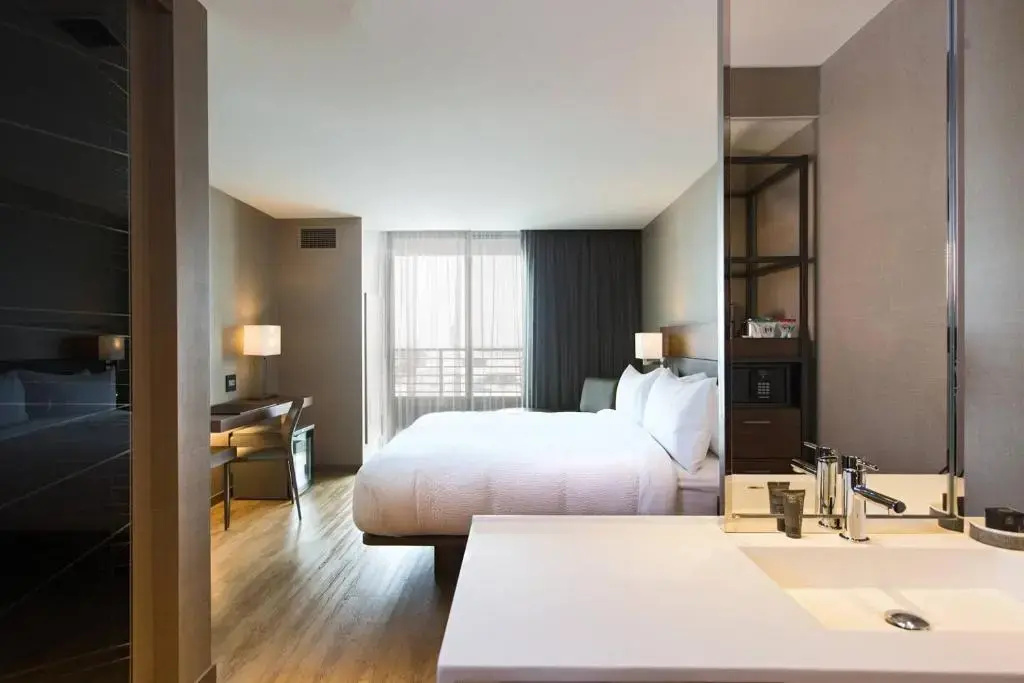 AC Hotel by Marriott Cincinnati at Liberty Center - Chambres
