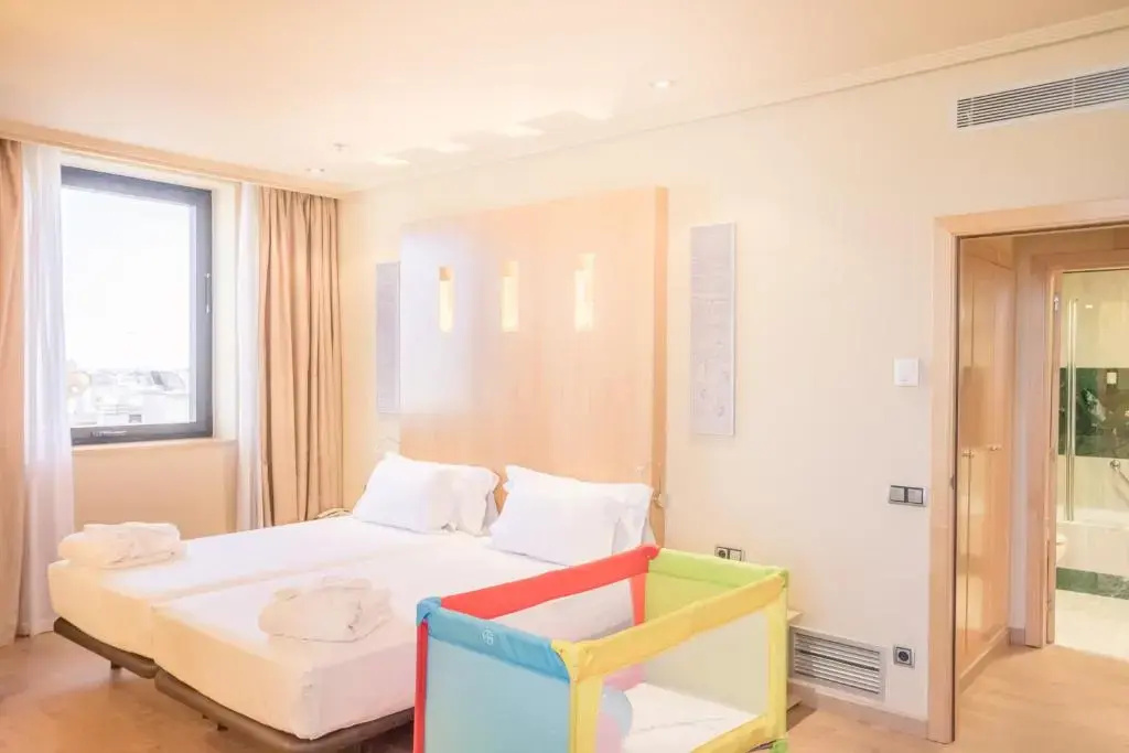 Double room (full double bed)