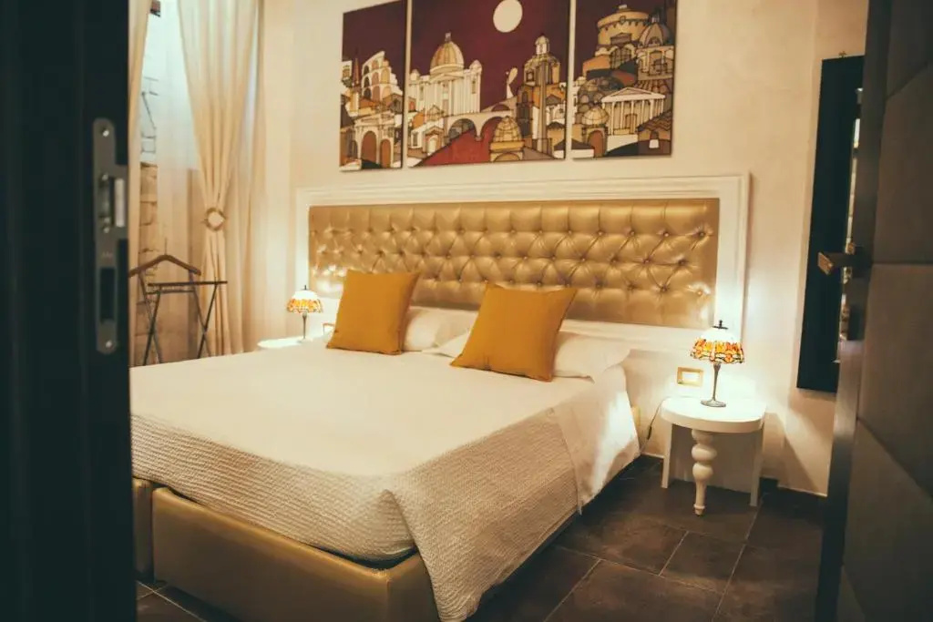 Deluxe Double room (full double bed)