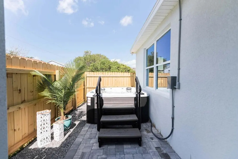313 Surf Drive