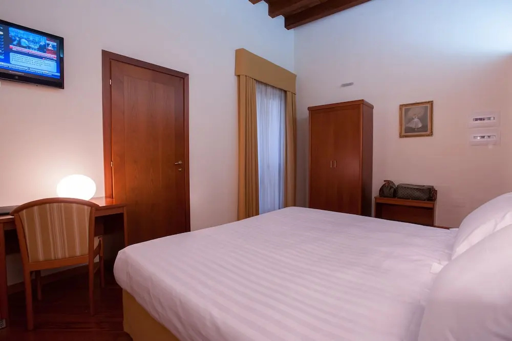 Hotel Flora - Chambres