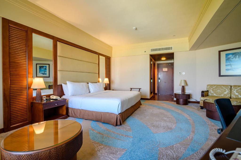 Danat Jebel Dhanna Resort