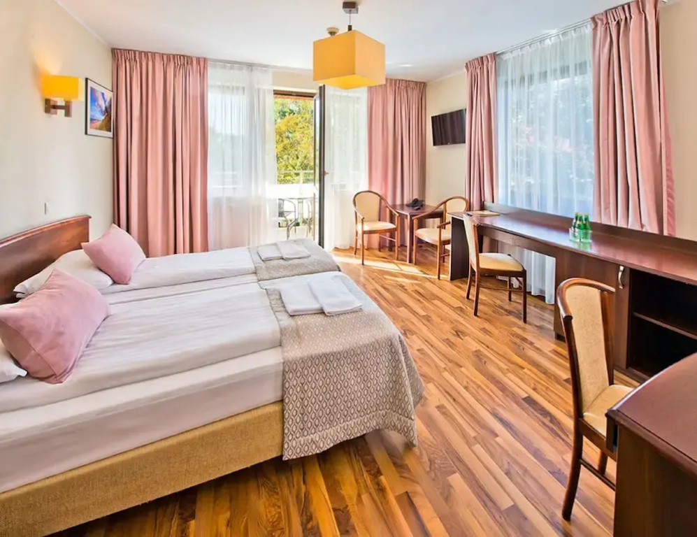 2 Bedrooms Standard Quadruple room with balcony