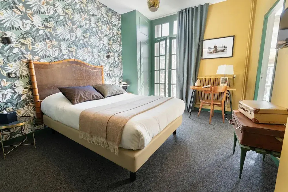 Executive Double room (full double bed)
