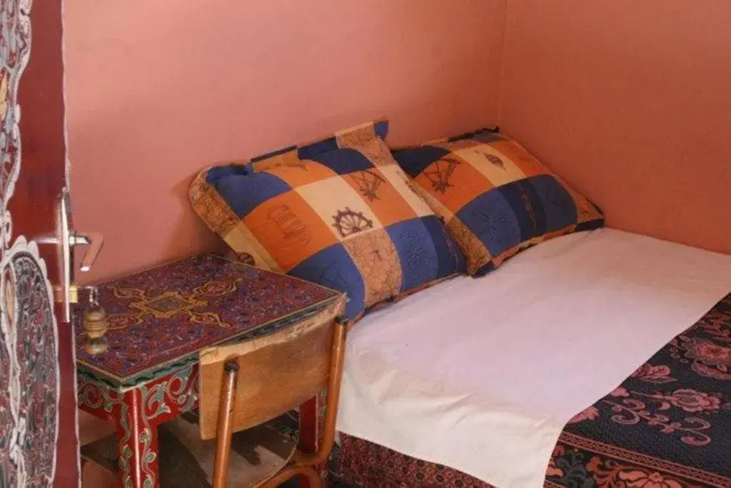 Double room (full double bed)