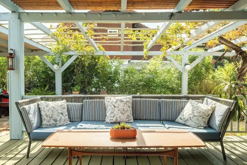 Relax in a Garden Oasis by Sea N' Rent
