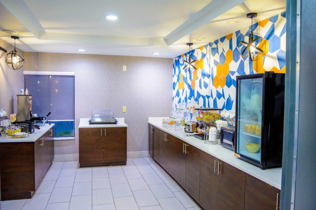 La Quinta Inn & Suites by Wyndham Fayetteville I-95 - Général