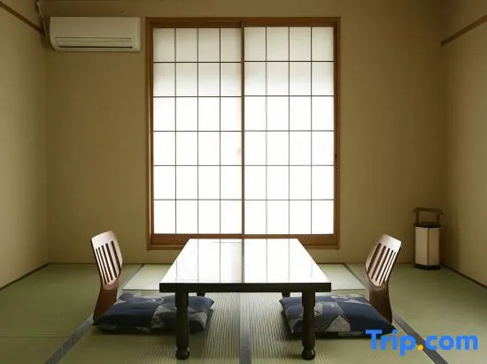 Standard room with mountain view