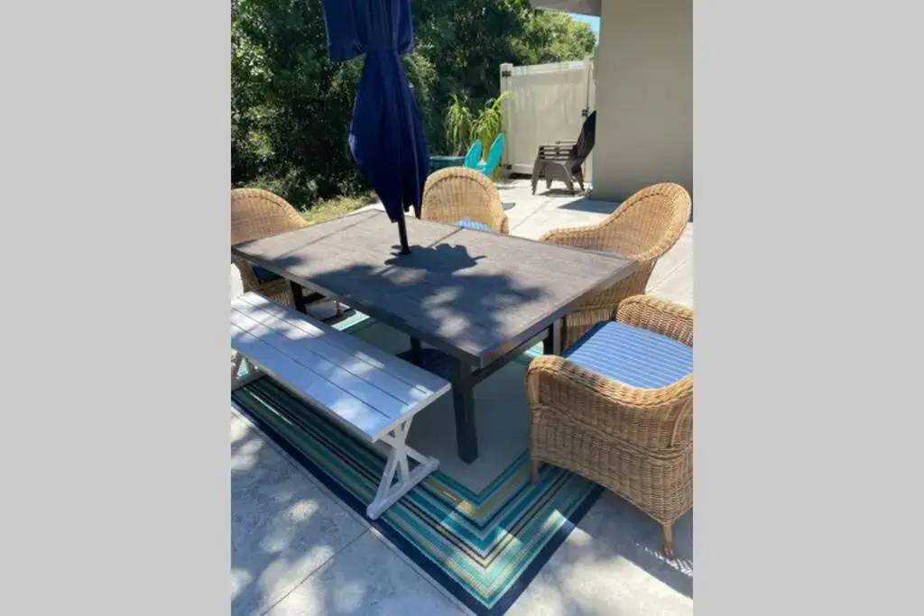 Heated Pool Home - Close to Beaches, Restaurants & More!