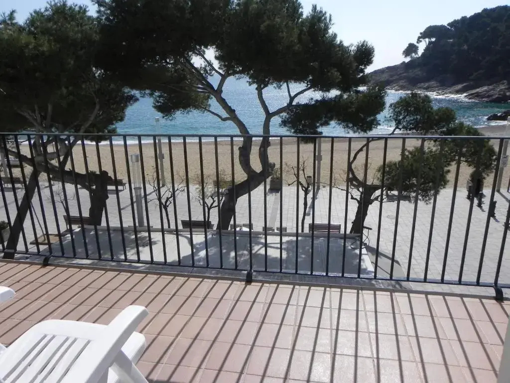 Standard Double room with sea view (full double bed)