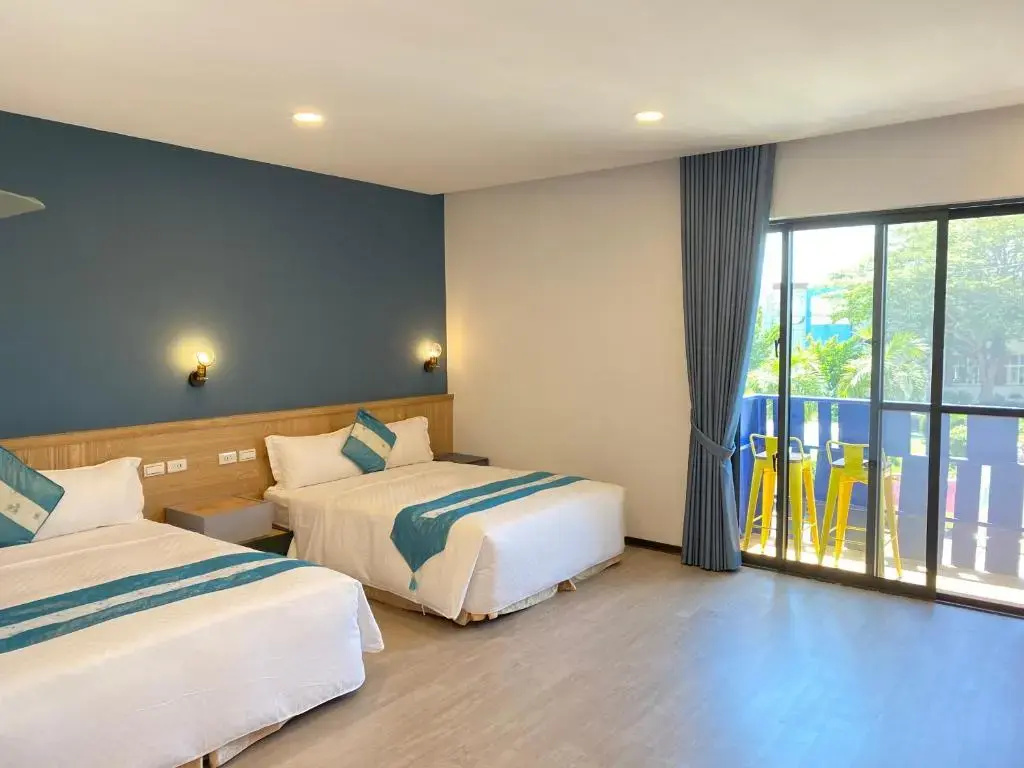 Standard Quadruple room with balcony