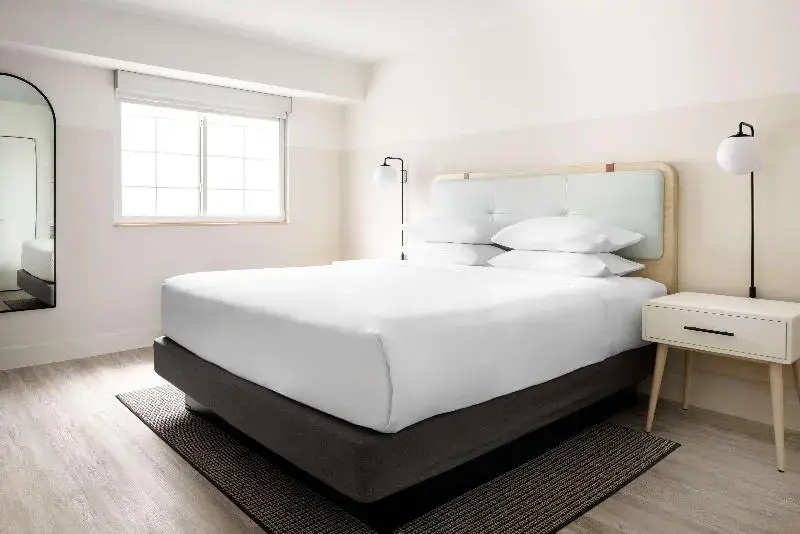 Hampton by Hilton Grand Cayman Seven Mile Beach - Chambres