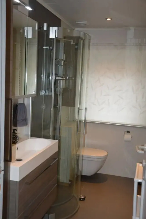 Charming Belgian Getaway in Oudsbergen - 3 Bedrooms & Garden - фото 7