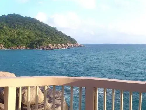 Beach & Waterfront
