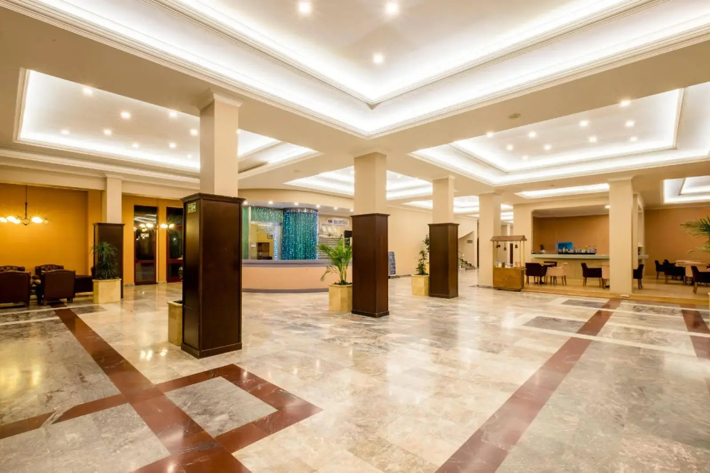 Lobby & Reception