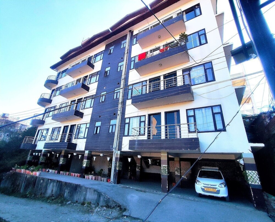 Uphill Courtyard on Hilltop 4 km Mall Road