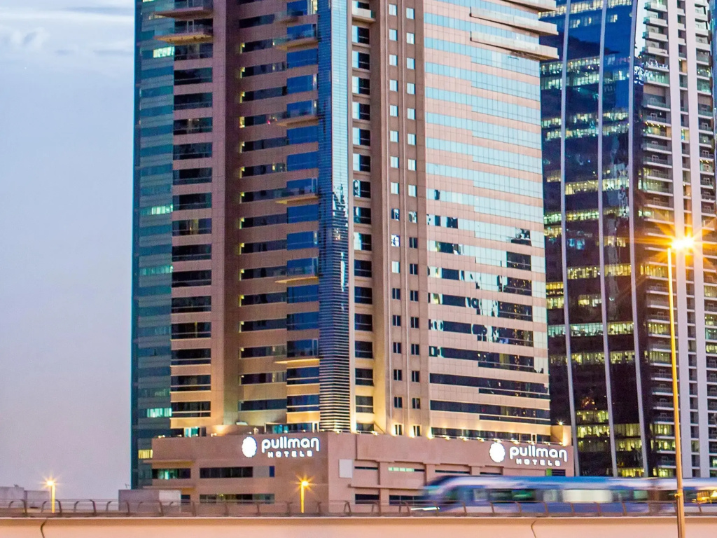 Pullman Dubai Jumeirah Lakes Towers - Hotel & Residence — фото