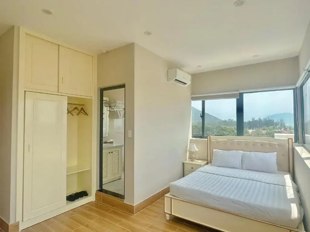 Standard Double room with mountain view (full double bed)