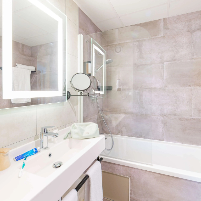 Standard Double room (full double bed)