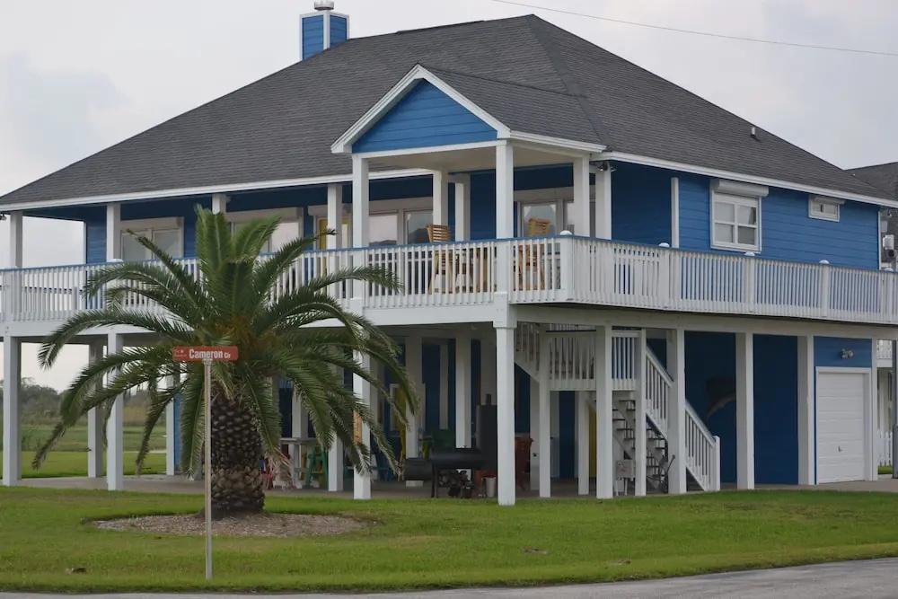 Casa De' Patron by RedAwning
