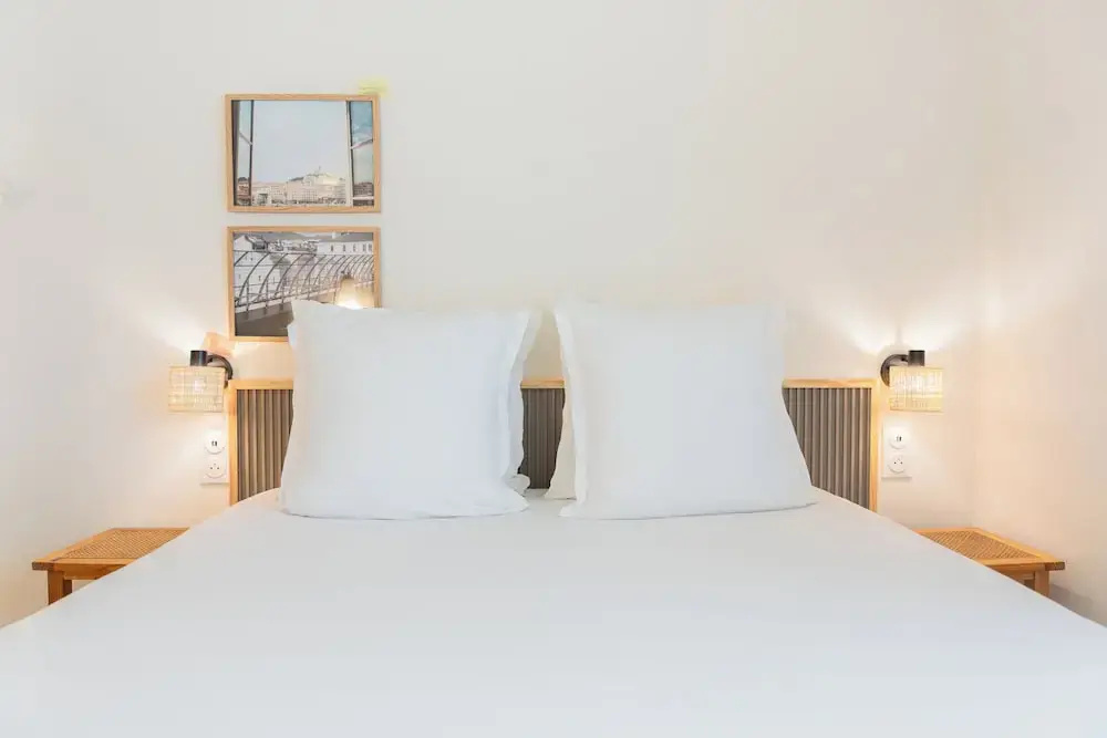 Economy room
