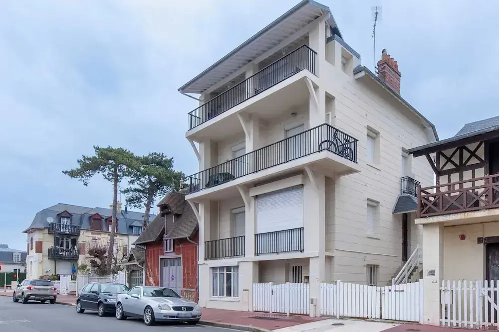 Apartment 4 People w/ Balcony 500m From the Beach